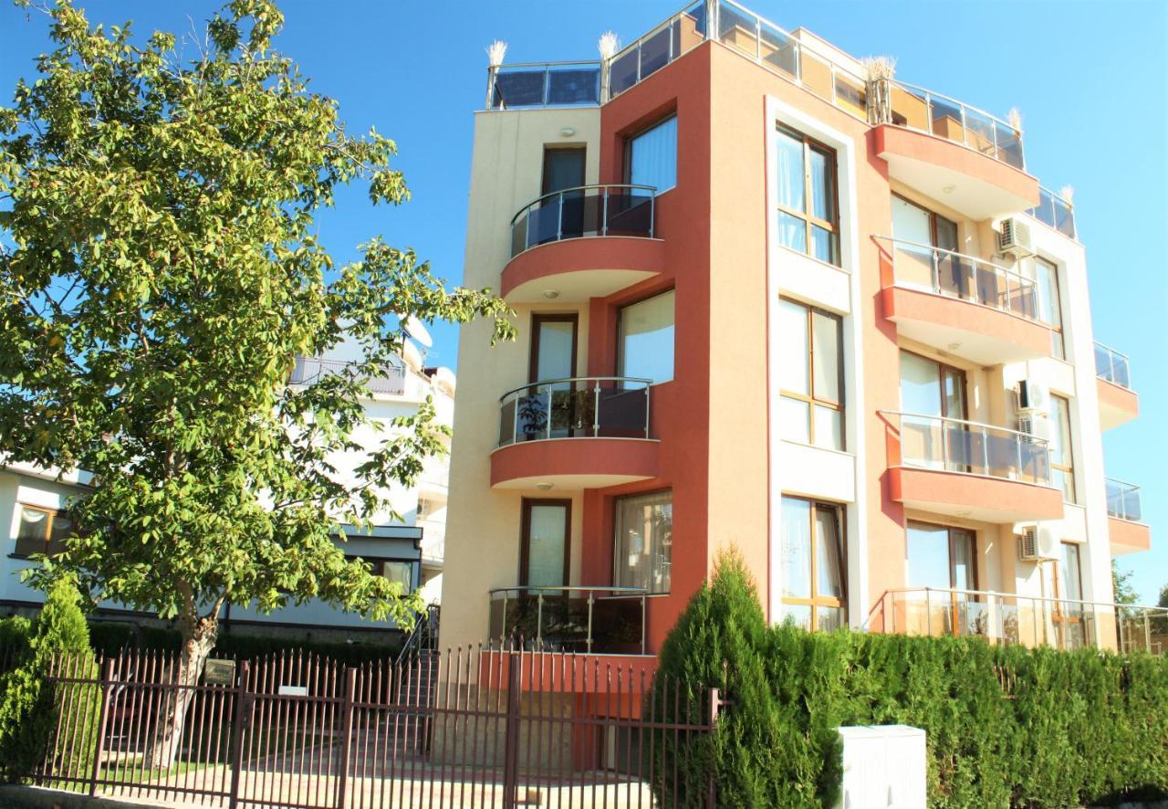 סנט קונסטנטין והלנה Fantasy Apartments Saint Constantine And Helena Resort מראה חיצוני תמונה