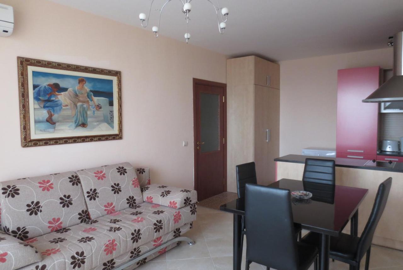 סנט קונסטנטין והלנה Fantasy Apartments Saint Constantine And Helena Resort מראה חיצוני תמונה
