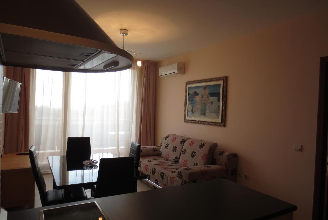 סנט קונסטנטין והלנה Fantasy Apartments Saint Constantine And Helena Resort מראה חיצוני תמונה