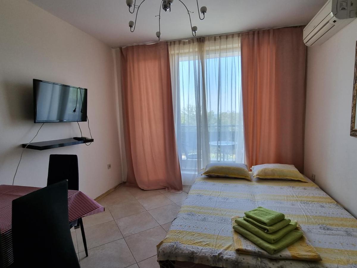 סנט קונסטנטין והלנה Fantasy Apartments Saint Constantine And Helena Resort מראה חיצוני תמונה