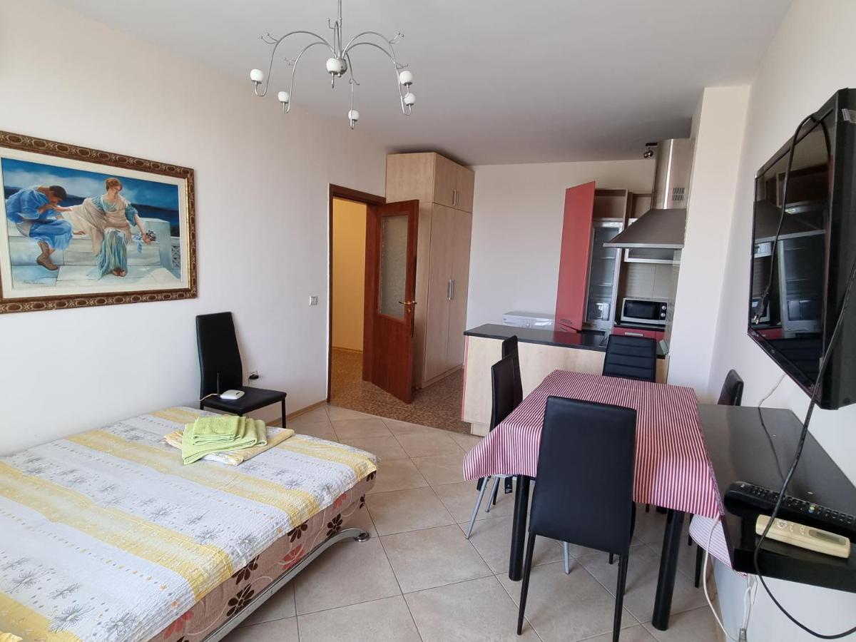 סנט קונסטנטין והלנה Fantasy Apartments Saint Constantine And Helena Resort מראה חיצוני תמונה