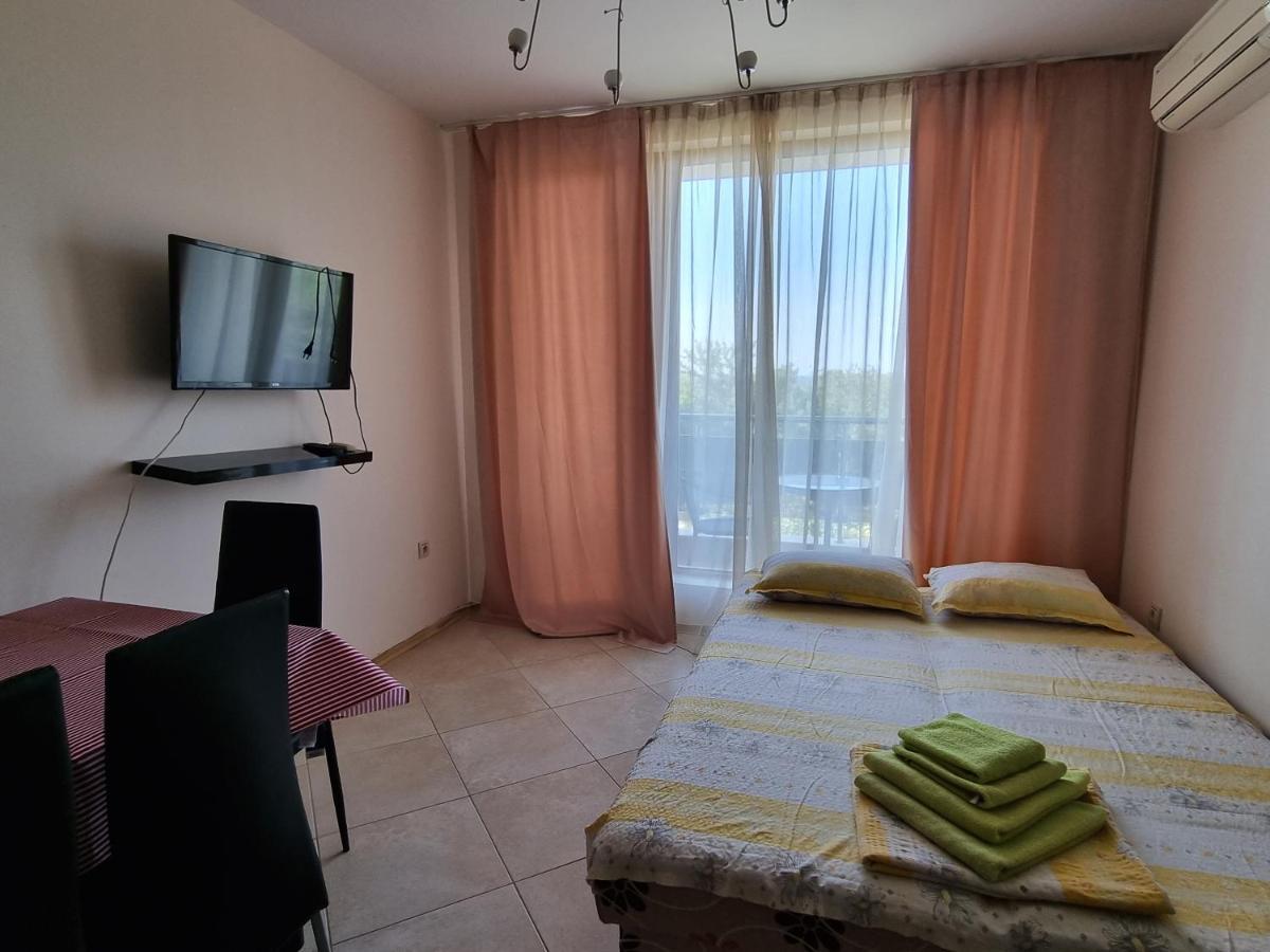 סנט קונסטנטין והלנה Fantasy Apartments Saint Constantine And Helena Resort מראה חיצוני תמונה